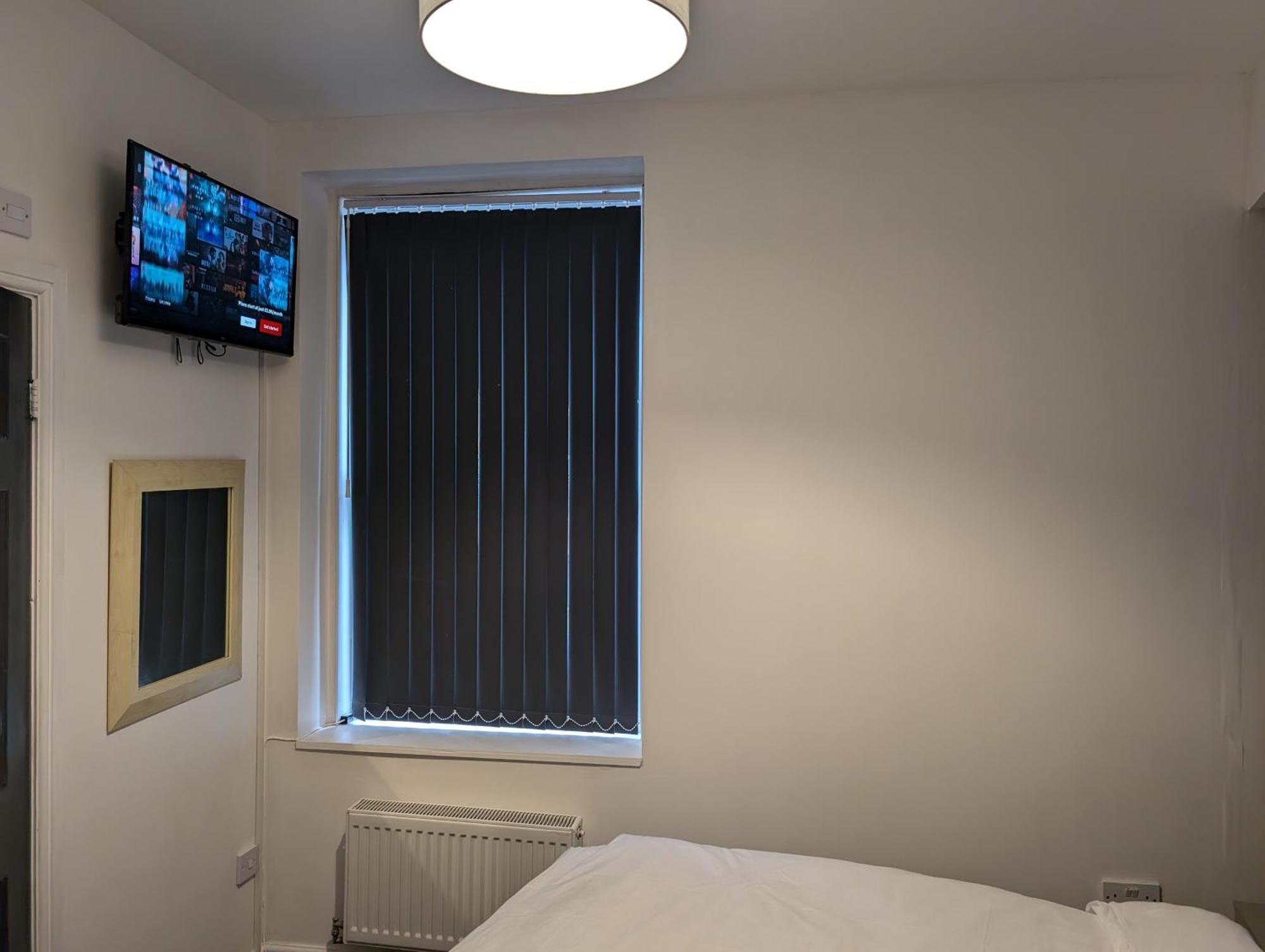 Blok 3 -Jacuzzi Suites, Apartment & Ensuite Rooms Blackpool Exterior foto
